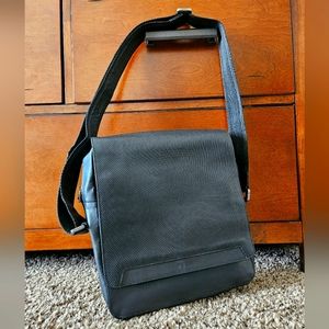 VELEZ Men's Handmade Leather Crossbody Bag
